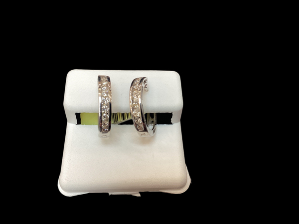 Jordan Jewelers 10 kt Gold Earrings Natural Diamonds 0.5 Ctw